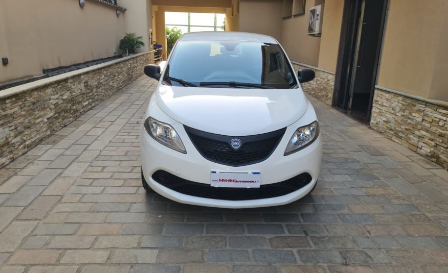 Lancia Ypsilon Ypsilon 1.0 firefly hybrid Gold s