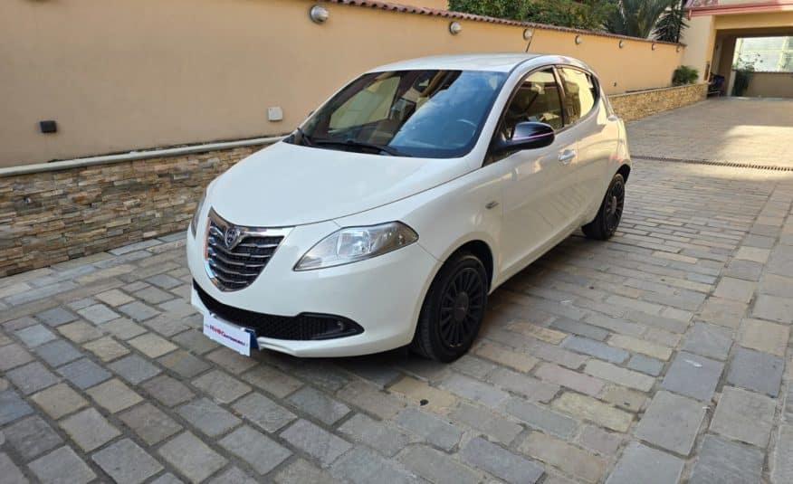 Lancia Ypsilon Ypsilon 1.2 8v Silver 69cv