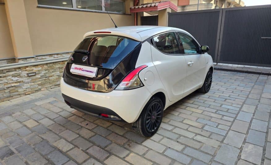 Lancia Ypsilon Ypsilon 1.2 8v Silver 69cv