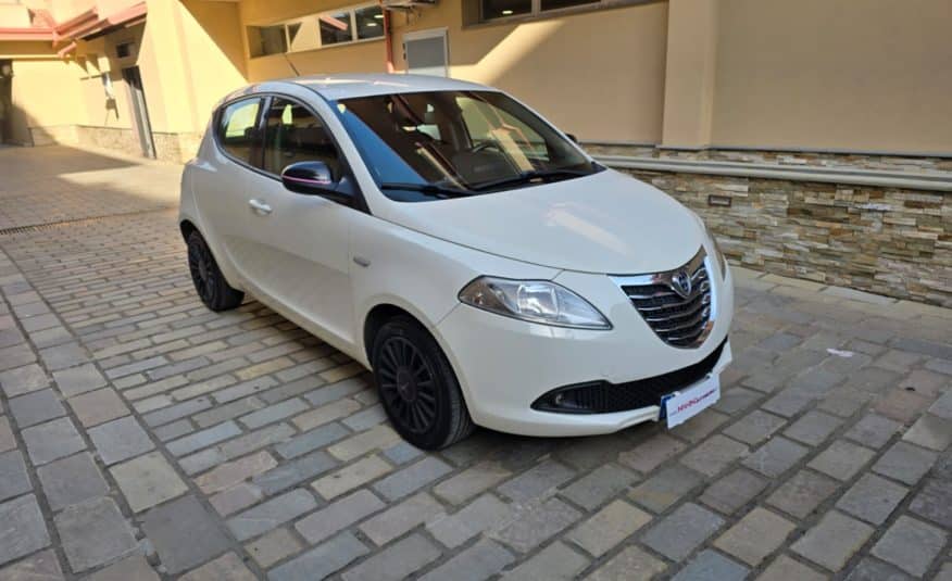 Lancia Ypsilon Ypsilon 1.2 8v Silver 69cv